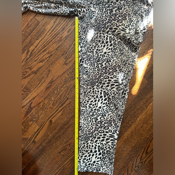 Natori Cheetah Lounge Pant - Picture 13 of 14
